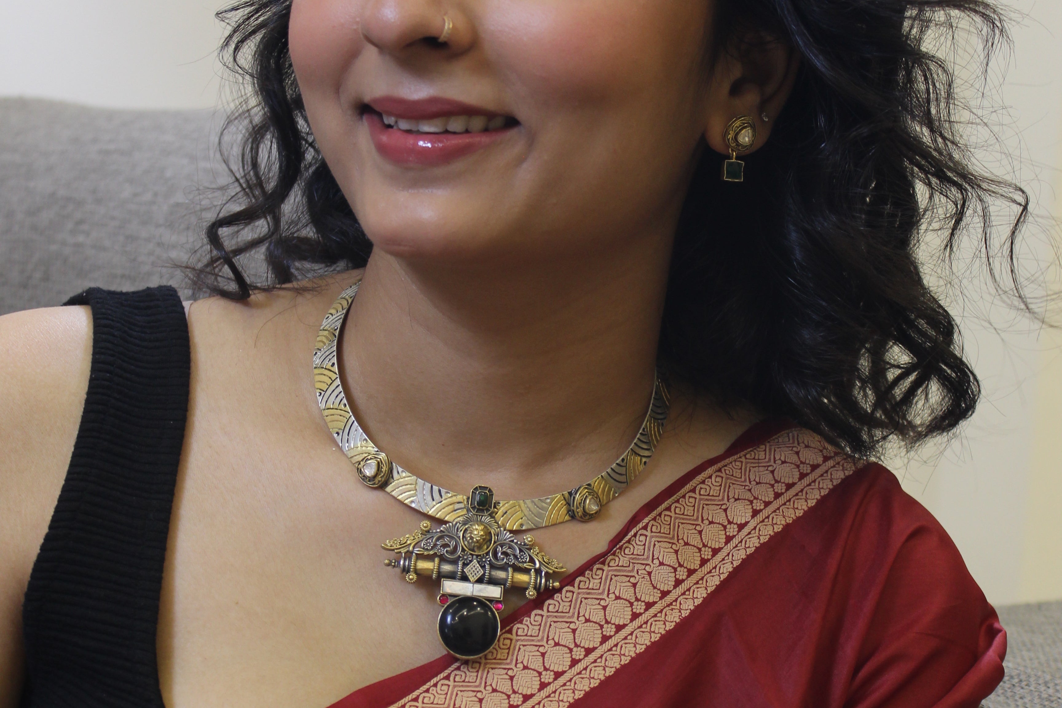 Silver Flexible Black Stone Hasli